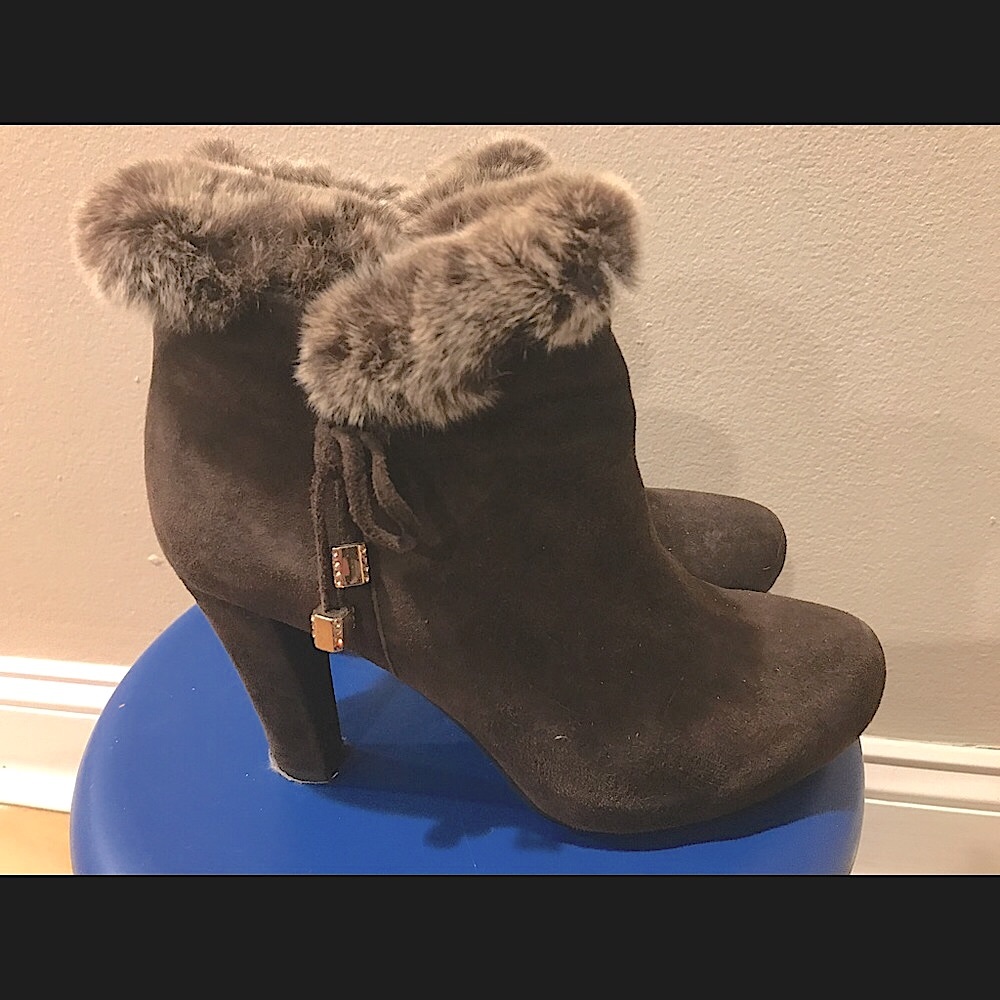 Rabbit fur suede ankle booties size 7 almost new